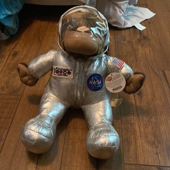 Kennedy Space Center Stuffed Monkey Astronaut NWT - Picture 2 of 4